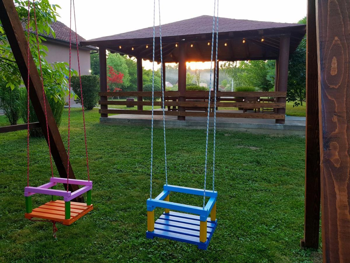 Kuca Za Odmor Rubic Villa Vinkovci Ngoại thất bức ảnh